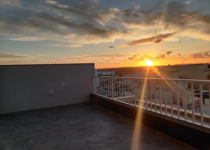 Sea Breeze Duplex Deluxe Penthouse