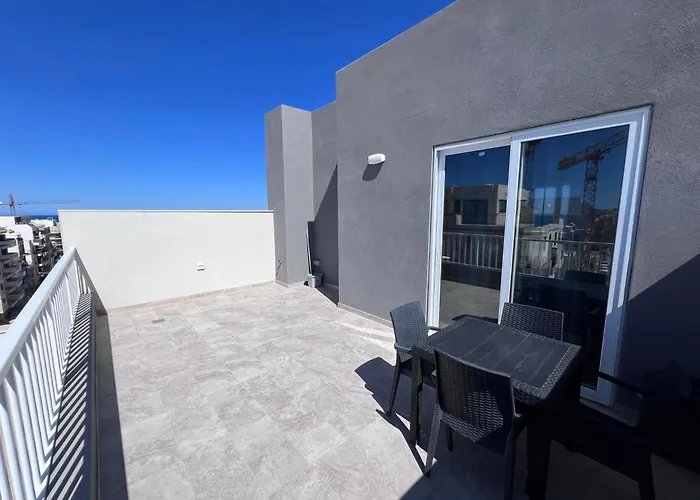 Sea Breeze Duplex Deluxe Penthouse