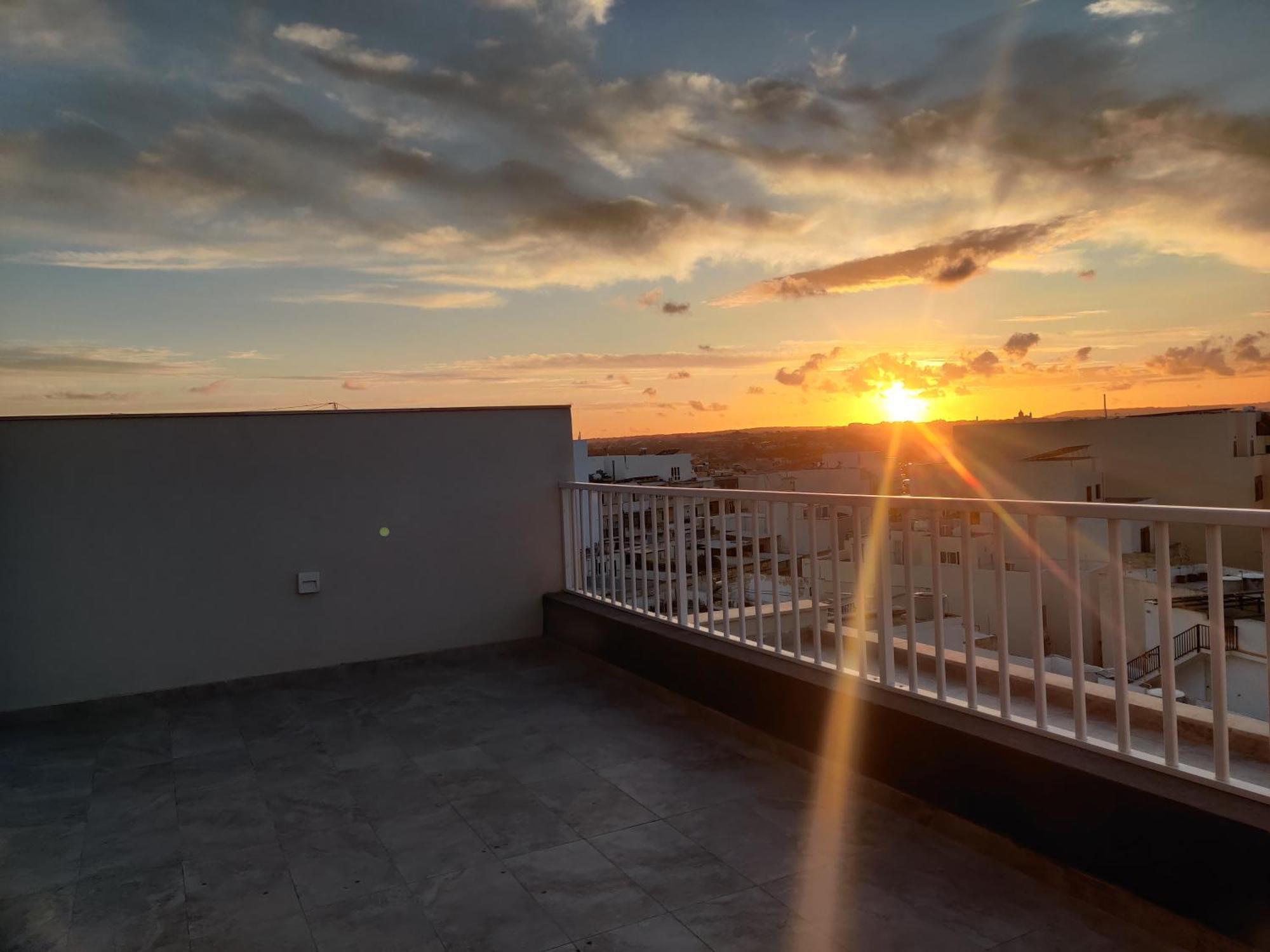 Sea Breeze Duplex Deluxe Penthouse *