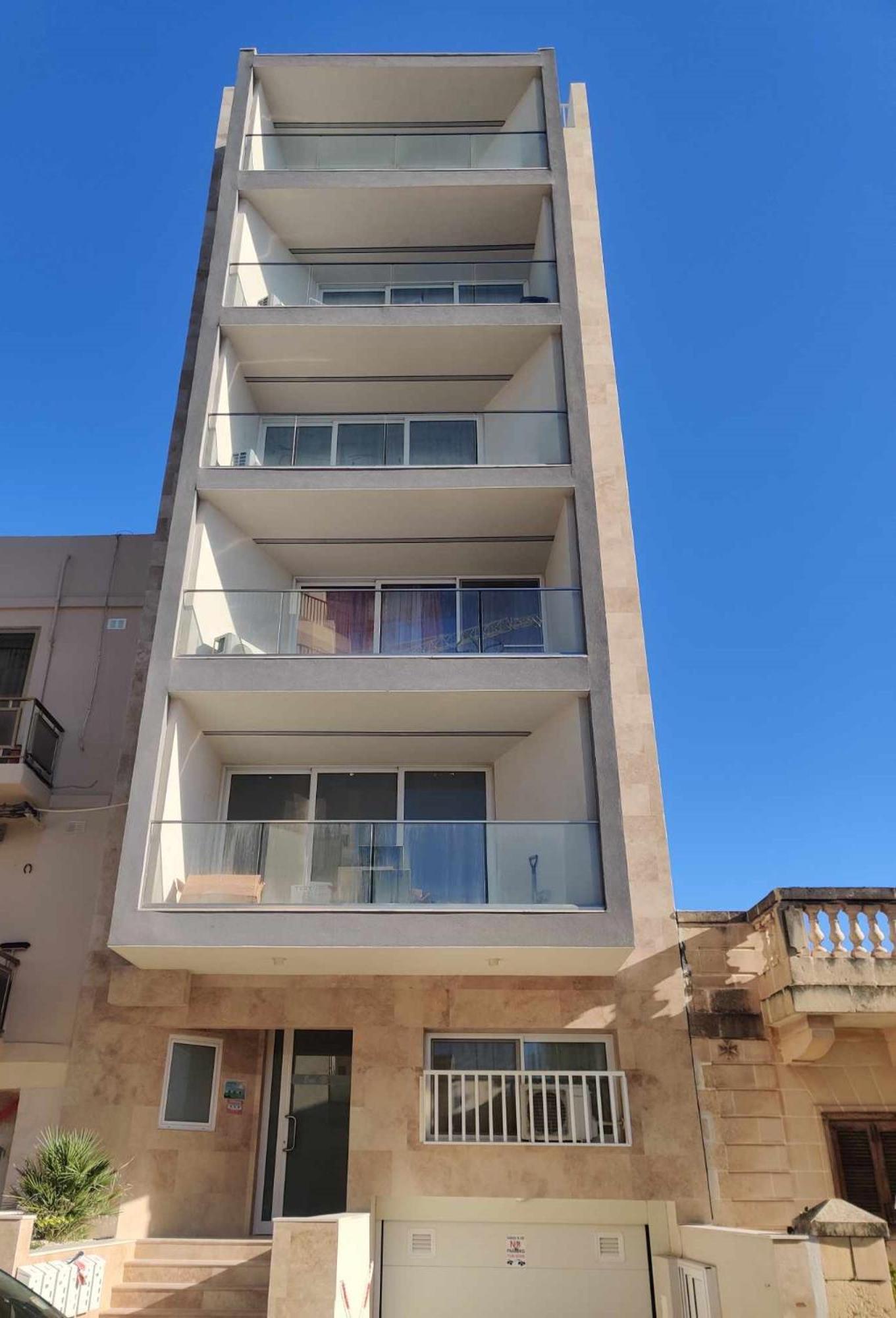 Sea Breeze Duplex Deluxe Penthouse * Marsaskala