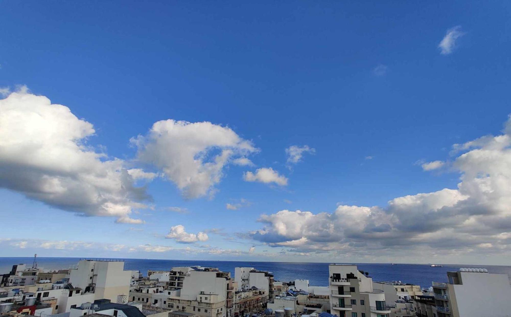 Sea Breeze Duplex Deluxe Penthouse Marsaskala