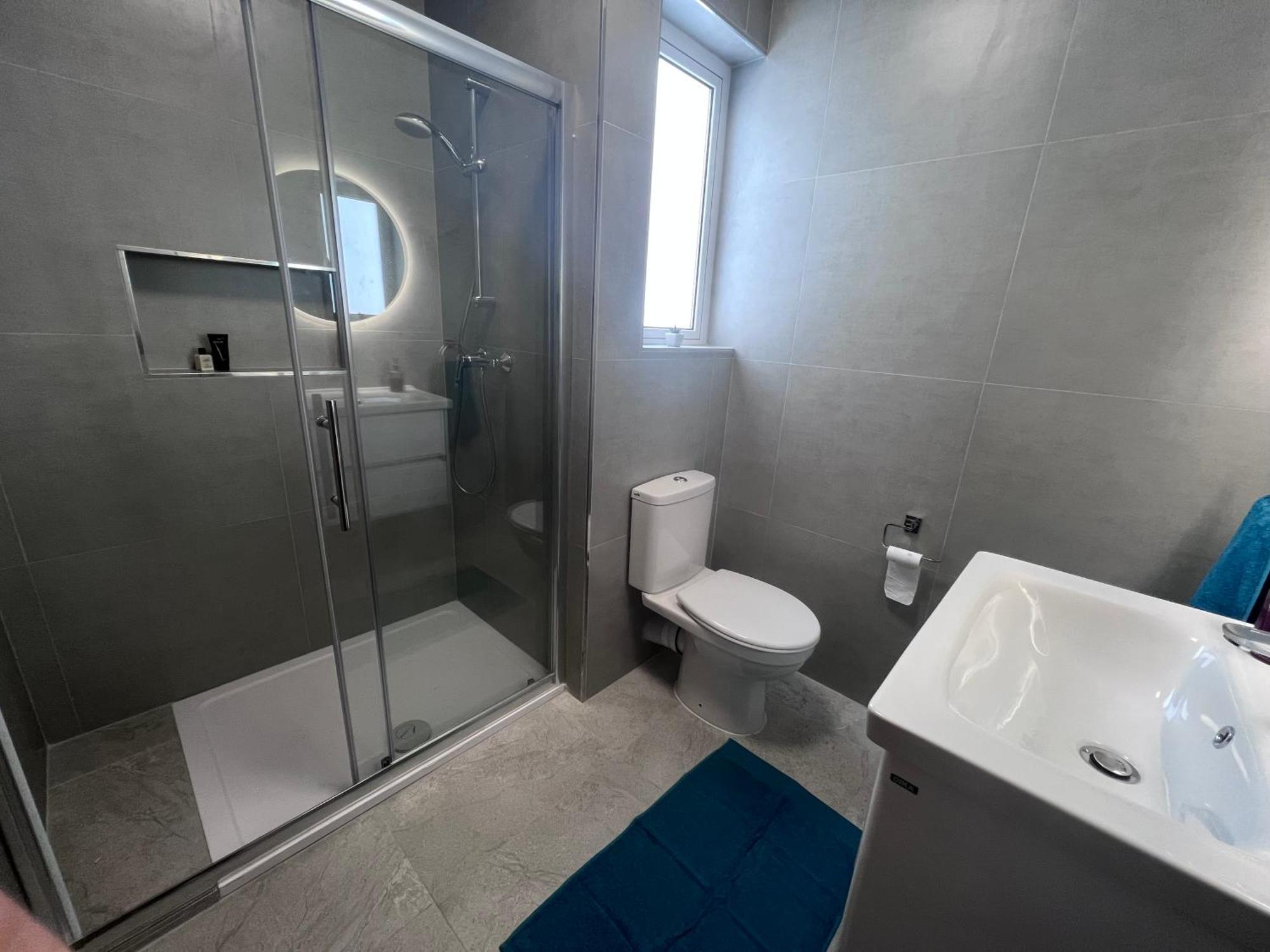 Sea Breeze Duplex Deluxe Penthouse Apartment *